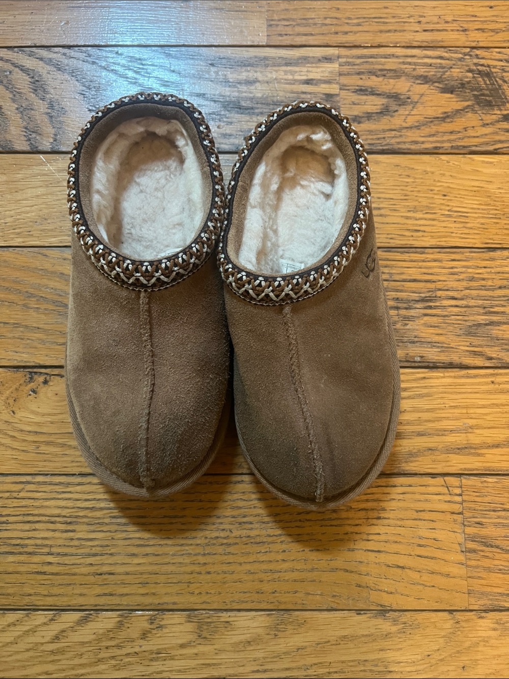 UGG Kids Chestnut Slip-On Shearling Lined Slippers